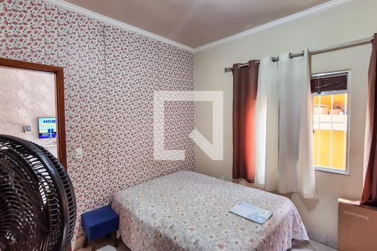Quarto 1 de casa à venda com 2 quartos, 64m² em Irajá, Rio de Janeiro