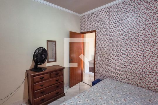 Quarto 1 de casa à venda com 2 quartos, 64m² em Irajá, Rio de Janeiro