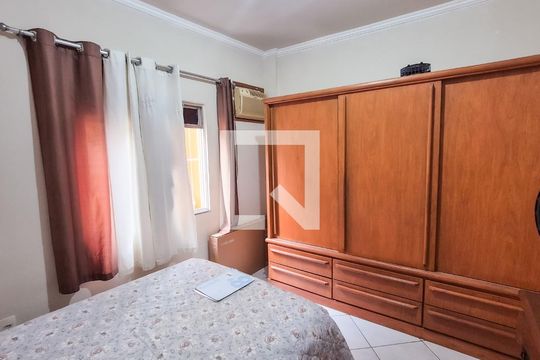 Quarto 1 de casa à venda com 2 quartos, 64m² em Irajá, Rio de Janeiro
