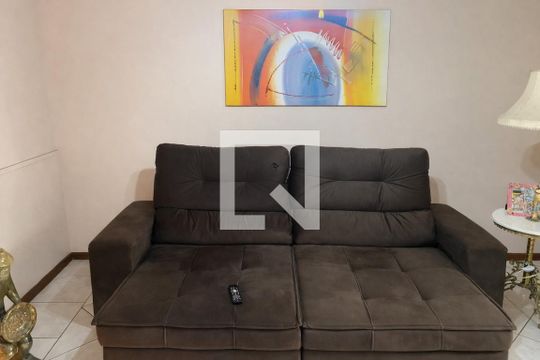 Sala de casa para alugar com 3 quartos, 300m² em Passo das Pedras, Porto Alegre