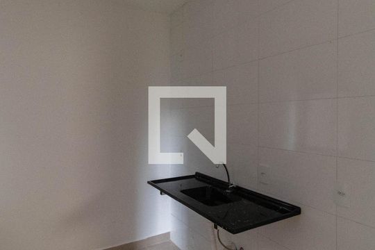 Cozinha e Área de Serviço de apartamento para alugar com 2 quartos, 35m² em Cidade Antônio Estêvão de Carvalho, São Paulo