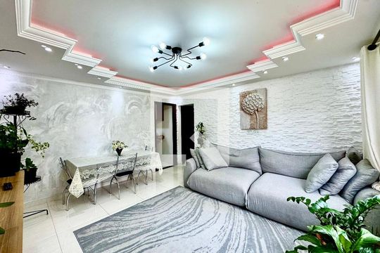 Sala de apartamento à venda com 2 quartos, 70m² em Vila Gopouva, Guarulhos