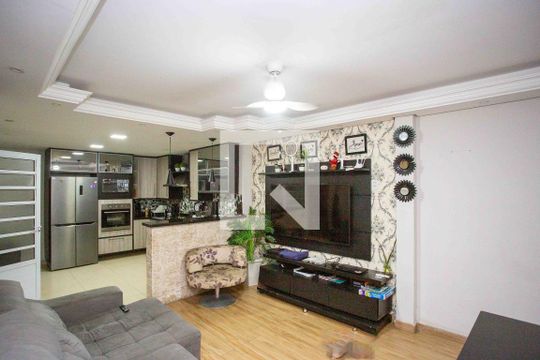 Sala de casa à venda com 4 quartos, 320m² em Campanário, Diadema