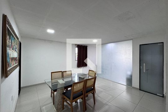 Sala de casa à venda com 3 quartos, 200m² em Jacarepaguá, Rio de Janeiro
