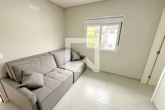 Sala de apartamento para alugar com 1 quarto, 50m² em Cachoeira do Bom Jesus, Florianópolis
