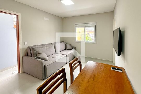 Sala de apartamento para alugar com 1 quarto, 50m² em Cachoeira do Bom Jesus, Florianópolis