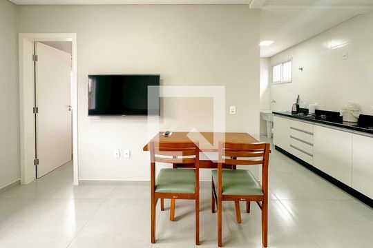Sala de apartamento para alugar com 1 quarto, 50m² em Cachoeira do Bom Jesus, Florianópolis