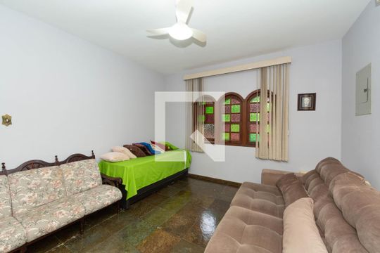 SALA de casa à venda com 4 quartos, 360m² em Minas Brasil, Belo Horizonte