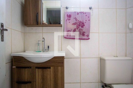 Lavabo de casa à venda com 3 quartos, 178m² em Jardim Miriam, São Paulo