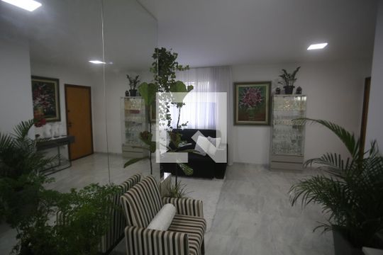 Sala de kitnet/studio à venda com 1 quarto, 320m² em Barreiro, Belo Horizonte
