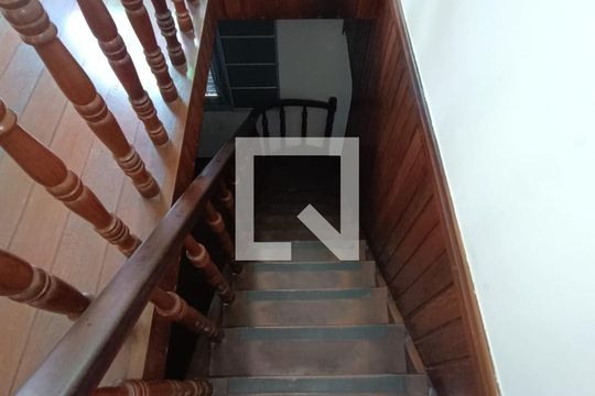 Casa para alugar com 4 quartos, 378m² em Venda Nova, Belo Horizonte