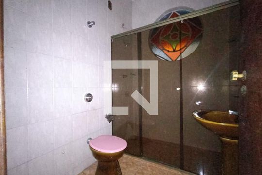 Casa para alugar com 4 quartos, 378m² em Venda Nova, Belo Horizonte