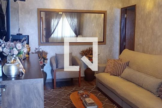Casa à venda com 4 quartos, 250m² em Parque Sao Luis, São Paulo