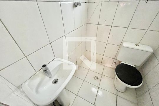 Banheiro de casa para alugar com 1 quarto, 33m² em Vila Aurora (zona Norte), São Paulo