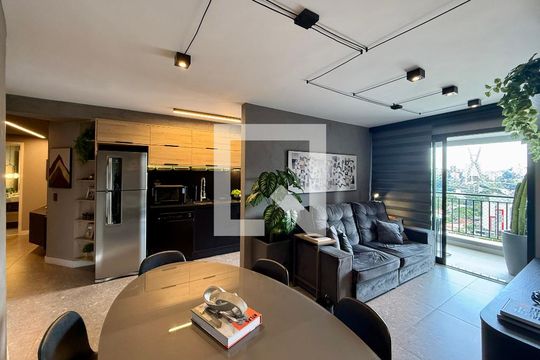 Sala  de apartamento para alugar com 3 quartos, 94m² em Vila Cordeiro, São Paulo