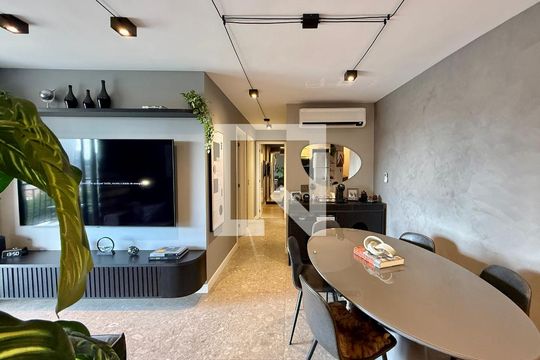 Sala  de apartamento para alugar com 3 quartos, 94m² em Vila Cordeiro, São Paulo