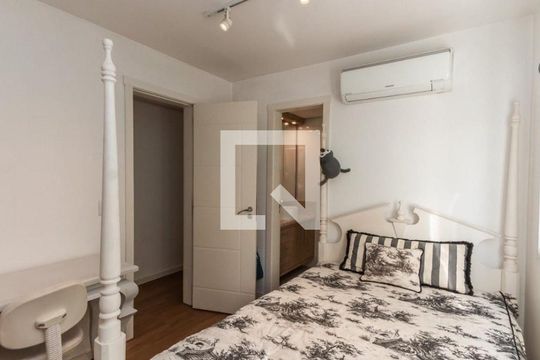 Quarto 1 de apartamento para alugar com 3 quartos, 197m² em Rio Branco, Porto Alegre