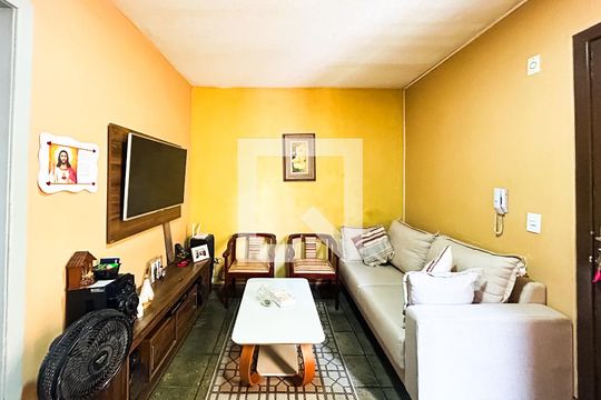Apartamento à venda com 2 quartos, 50m² em Vila Beneves, Contagem