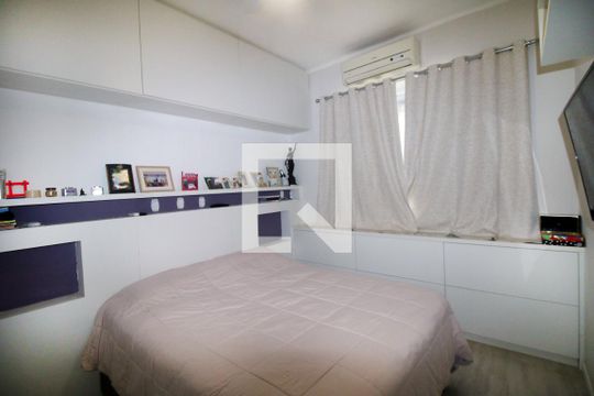 Quarto 2 de casa à venda com 4 quartos, 293m² em Vila Kosmos, Rio de Janeiro