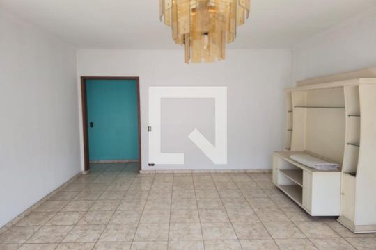 Sala de casa à venda com 4 quartos, 218m² em Vila Rosalia, Guarulhos