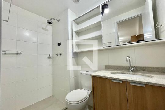 Banheiro de kitnet/studio para alugar com 1 quarto, 35m² em Vila Mascote, São Paulo