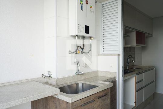 Cozinha e Área de Serviço de apartamento para alugar com 2 quartos, 62m² em Vila Endres, Guarulhos