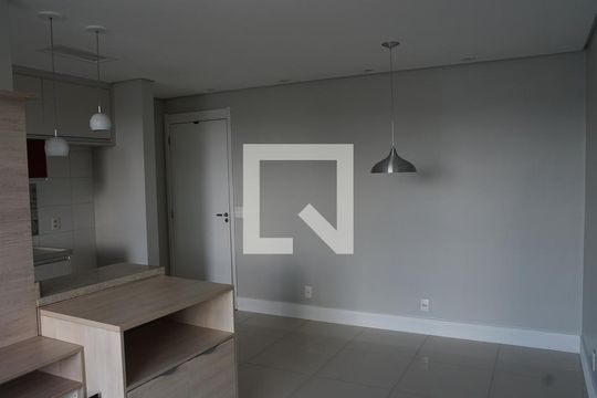 Sala de apartamento para alugar com 2 quartos, 62m² em Vila Endres, Guarulhos