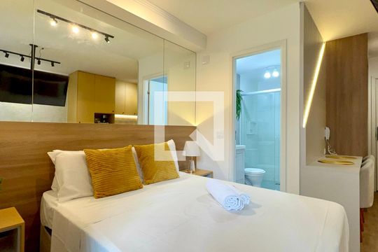 Studio de kitnet/studio para alugar com 1 quarto, 25m² em Pinheiros, São Paulo