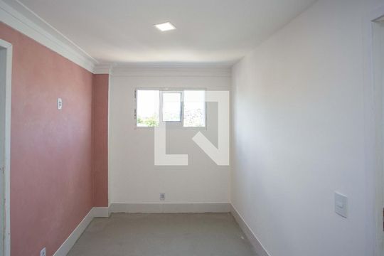 Sala de apartamento para alugar com 2 quartos, 49m² em Parque Sete de Setembro, Diadema