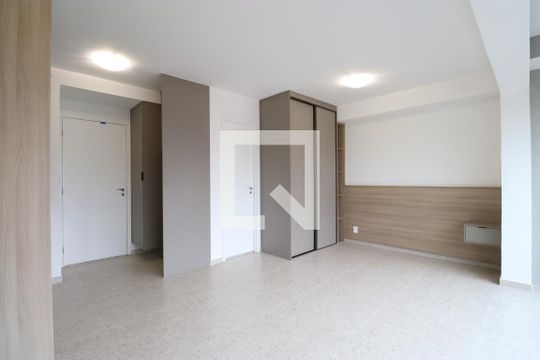 Sala/Quarto/Cozinha de kitnet/studio para alugar com 1 quarto, 32m² em Pompeia, São Paulo