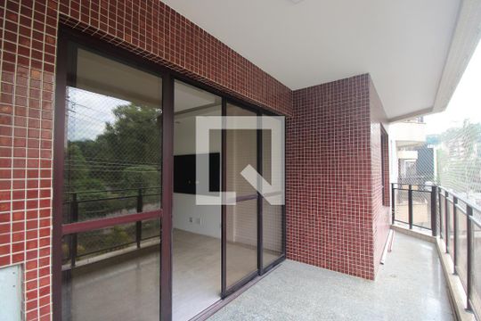 Sala - Varanda de apartamento à venda com 4 quartos, 180m² em Jacarepaguá, Rio de Janeiro
