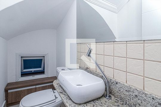 lavabo_1 de casa para alugar com 3 quartos, 160m² em Vila Nair, São Paulo