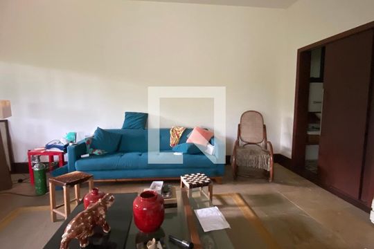 Sala de kitnet/studio para alugar com 1 quarto, 30m² em Canaa, Belo Horizonte