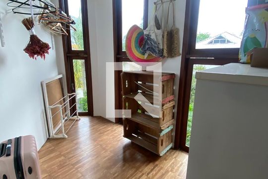 Sala de kitnet/studio para alugar com 1 quarto, 30m² em Canaa, Belo Horizonte