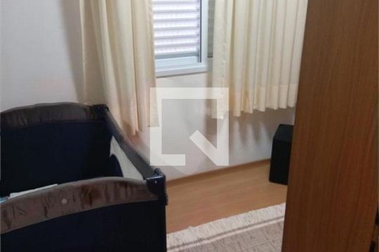 Casa à venda com 3 quartos, 135m² em Jardim Marisa, São Paulo