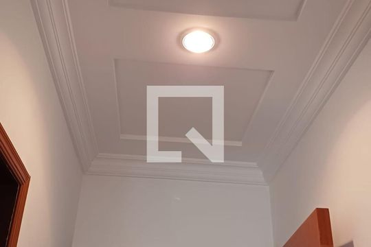 Corredor de casa à venda com 3 quartos, 160m² em Vila Alpina, São Paulo