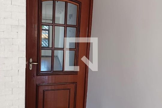 Corredor de casa à venda com 3 quartos, 160m² em Vila Alpina, São Paulo