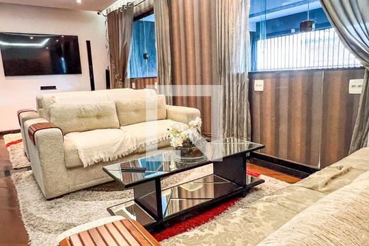 Sala de casa para alugar com 4 quartos, 324m² em Nossa Senhora do O, São Paulo