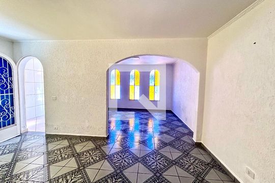 Sala de casa à venda com 3 quartos, 180m² em Jardim Nova Ipanema, Guarulhos
