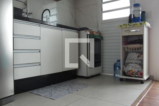 Apartamento à venda com 2 quartos, 65m² em Padroeira, Osasco
