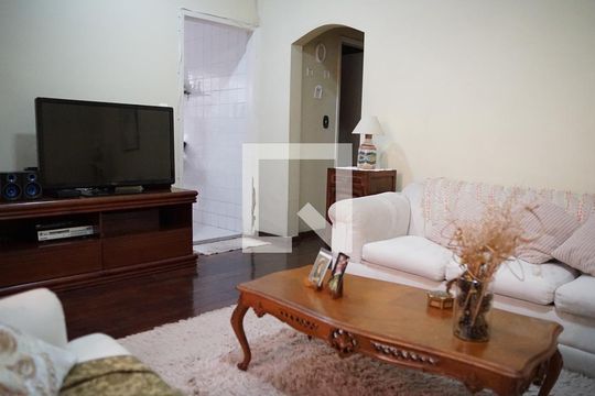 Sala de casa para alugar com 6 quartos, 175m² em Jardim Maia, Guarulhos