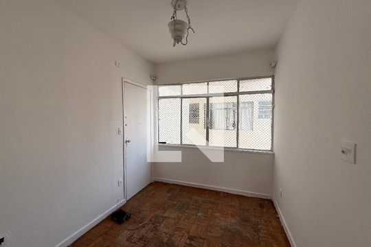 Sala de apartamento para alugar com 1 quarto, 45m² em Barra Funda, São Paulo