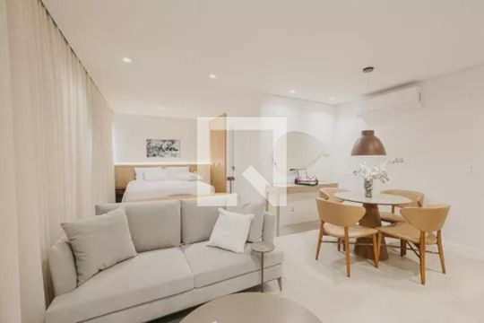 Sala/Quarto de apartamento para alugar com 1 quarto, 33m² em Pinheiros, São Paulo