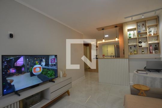 Sala de casa para alugar com 1 quarto, 47m² em Madureira, Rio de Janeiro