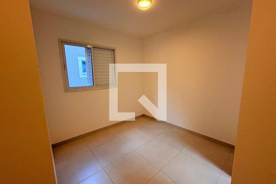 Quarto de apartamento à venda com 2 quartos, 99m² em Utinga, Santo André