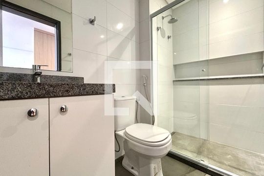 Banheiro de apartamento para alugar com 1 quarto, 40m² em Saco dos Limões, Florianópolis