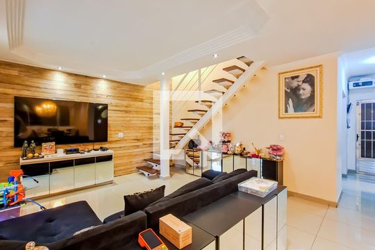 Sala de casa para alugar com 4 quartos, 470m² em Vila Galvão, Guarulhos