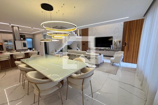 Sala de casa de condomínio à venda com 4 quartos, 433m² em Vargem Grande, Rio de Janeiro