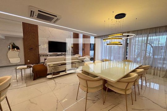 Sala de casa de condomínio à venda com 4 quartos, 433m² em Vargem Grande, Rio de Janeiro