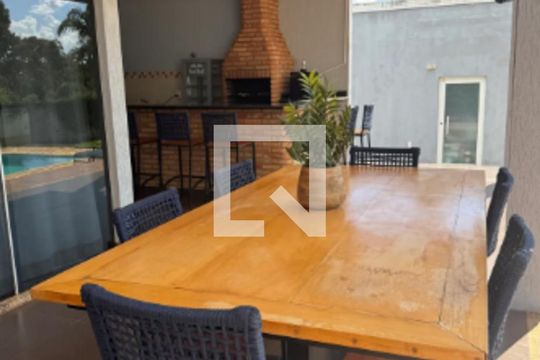 Churrasqueira de casa de condomínio para alugar com 3 quartos, 400m² em Q 13, Brasília